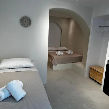 White Cave Chora (Ios)