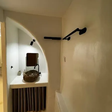 度假居 White Cave